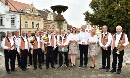 Odpoledne s dechovkou: Podhoranka